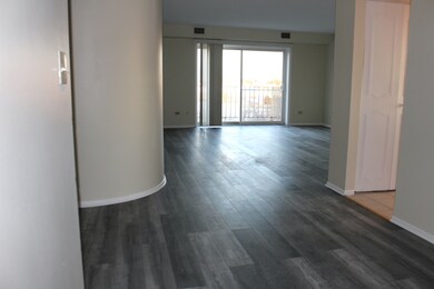 4500 Beau Monde Dr unit 400, Lisle, IL 60532 - photo 4