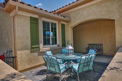 7502 W Merriweather Way-large-003-029-Fr