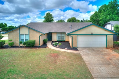 3317 Hunting Hawk Cir, Edmond, OK 73013 - photo 3