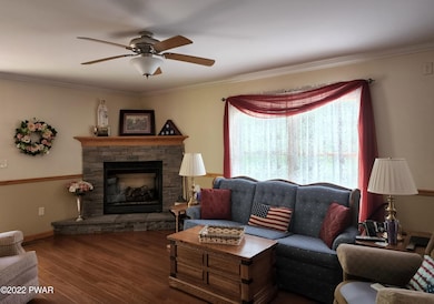 201 Tink Wig Dr, Hawley, PA 18428 - photo 2