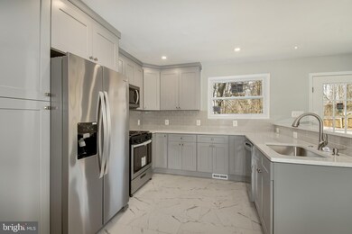 6610 Weston Ave, Capitol Heights, MD 20743 - photo 5