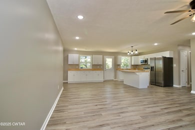 1549 Eastview Dr, Humboldt, TN 38343 - photo 6