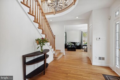 9213 Fall River Ln, Potomac, MD 20854 - photo 6