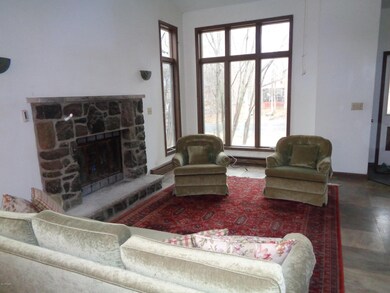 3220 Greenbriar Dr, East Stroudsburg, PA 18301 - photo 7