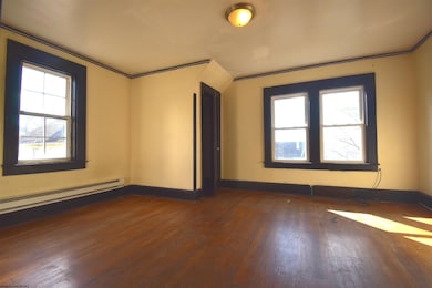 662 Spruce St, Morgantown, WV 26505 - photo 2