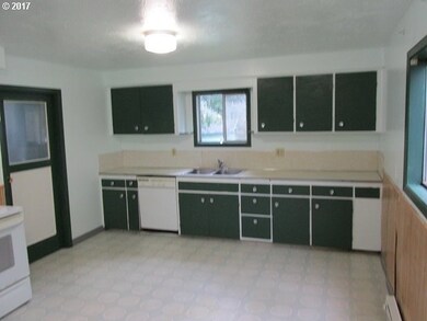 32498 S Krupicka Way, Molalla, OR 97038 - photo 6