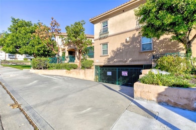 3974 Pennsylvania Ave unit 112, La Crescenta, CA 91214 - photo 2