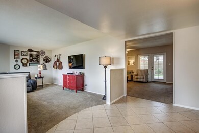 1429 E Glade Ave-3