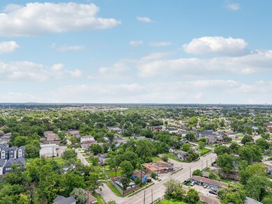 8406 N Main St, Houston, TX 77022 - photo 4