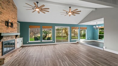 115 Dorado Dr, Friendswood, TX 77546 - photo 4