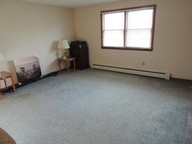 Right Unit Spacious Master