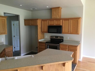 462 S Junction Ave, Cave Junction, OR 97523 - photo 2