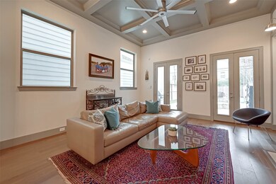 527 W 25th St, Houston, TX 77008 - photo 3