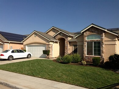 3060 N Shelly Ave, Fresno, CA 93727 - photo 6