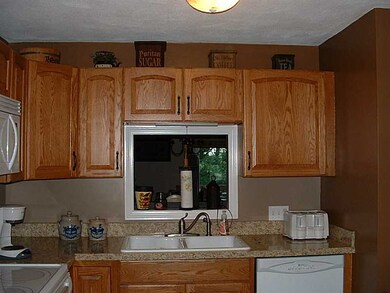 45 Scenic Dr unit 45, West Warwick, RI 02893 - photo 2