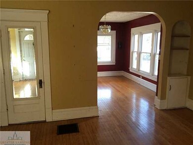 324 Huron St, Lansing, MI 48915 - photo 2