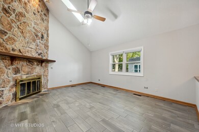 1305 Windemere Ave, Naperville, IL 60564 - photo 7