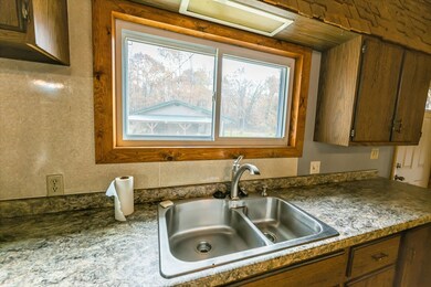 10869 Randall Ln, Suring, WI 54174 - photo 5