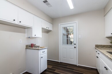 206 S Magnolia St, Tomball, TX 77375 - photo 6