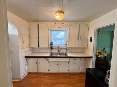 2546 Applegate Ave, Klamath Falls, OR 97601 - photo 5