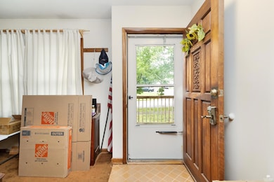 721 Canfield Dr, Manhattan, KS 66502 - photo 2