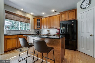 9635 Looking Glass Ct, Bristow, VA 20136 - photo 2