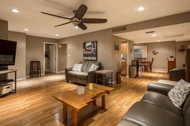 Spacious Living Hi-End Lighting