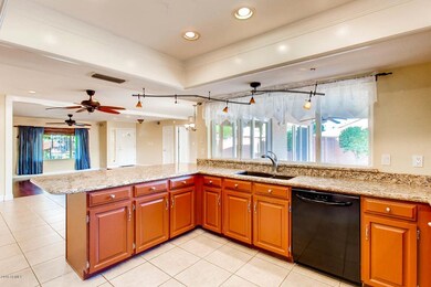 2707 S COTTONWOOD Mesa AZ-large-005-12-K