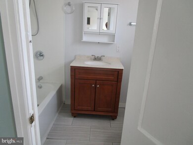 64 APT. 2REAR W Marshall Rd, Lansdowne, PA 19050 - photo 6