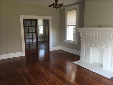 Double glass doors to dining room