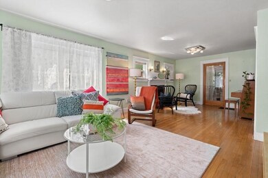 22 Woodward St, Newton Highlands, MA 02461 - photo 2