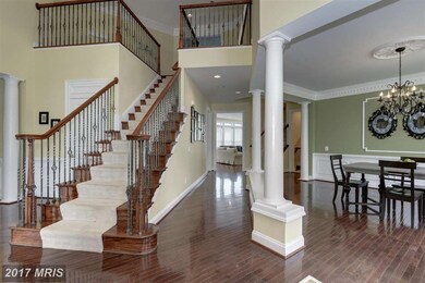 8904 Rhododendron Cir, Lorton, VA 22079 - photo 2