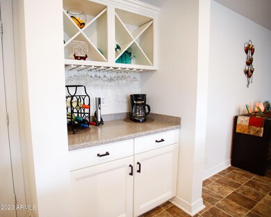 05 Kitchen