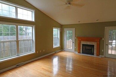 7 Maxwell Dr, Saratoga Springs, NY 12866 - photo 3