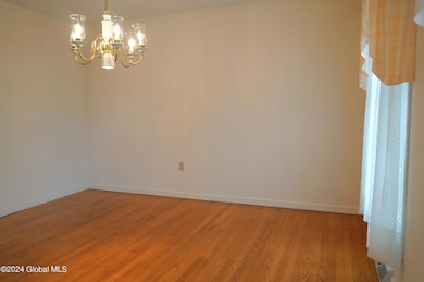 18 Guilder Ln, Glenmont, NY 12077 - photo 5