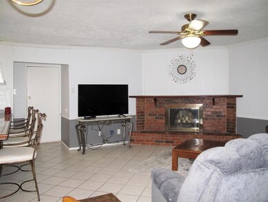 7105 Lancashire Dr, North Richland Hills, TX 76182 - photo 7