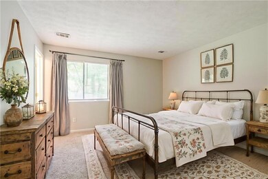 914 Hemingway Rd, Stone Mountain, GA 30088 - photo 6