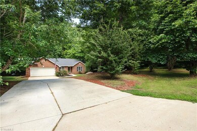 3122 Creekridge Dr, Asheboro, NC 27205 - photo 6