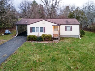 23 Tracy Cir, Amherst, MA 01002 - photo 4