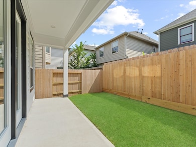 1438 Dian St unit A, Houston, TX 77008 - photo 2