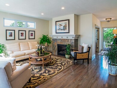 33 Summerhouse Dr unit 3, Plymouth, MA 02360 - photo 2