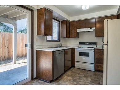 231 S 40th St, Springfield, OR 97478 - photo 5