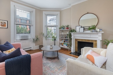 574-580 Tremont St unit 1, Boston, MA 02118 - photo 3