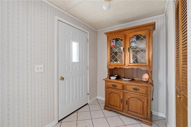 226 Ore Aly, Alburtis, PA 18011 - photo 3