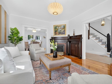 51 Wren St, West Roxbury, MA 02132 - photo 5