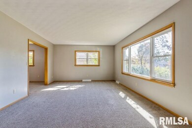 4 Garfield Ct, Davenport, IA 52804 - photo 6