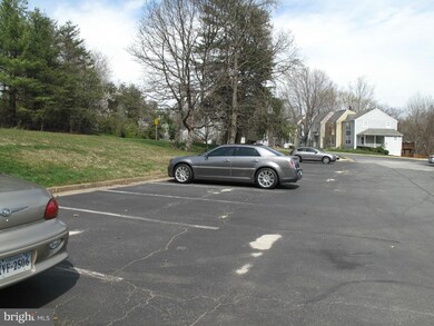 15299 Forest Grove Dr unit 15299, Woodbridge, VA 22191 - photo 5