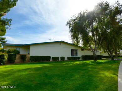 10525 W Wheatridge Dr, Sun City, AZ 85373 - photo 2