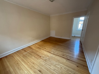 unlisted-address, Berwyn, IL 60402 - photo 3