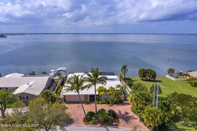 498 Brightwaters Dr., Cocoa Beach, FL 32